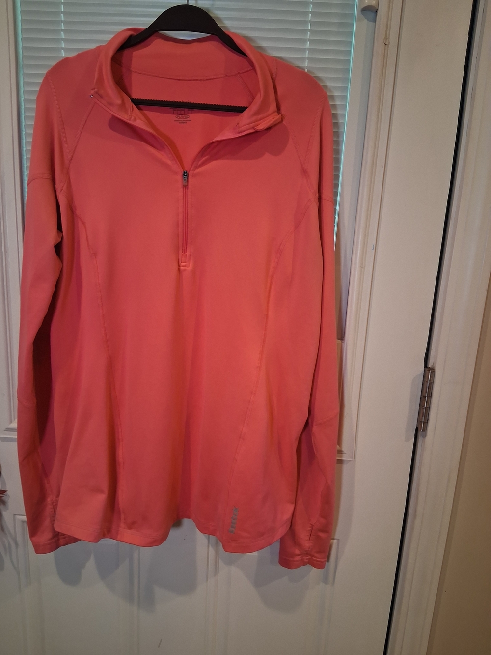 Sku37 ReebokWomen's Playdry Thumbs, Moisture-Wicking